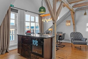 Interior - Bright penthouse on the main street (Reykjavík)