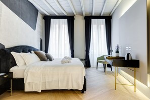 Deluxe Apartment, 2 Bedrooms | 2 bedrooms, iron/ironing board, free WiFi, bed sheets - Charming and elegant apartment in Piazza di Spagna (Rome)