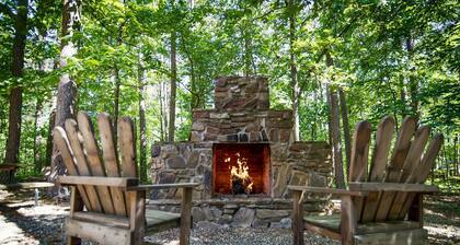 Crazy Horse is a charming Broken Bow Cabin with all the Amenities.