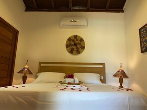 迷你吧、客房內保險箱、書桌、免費無線上網