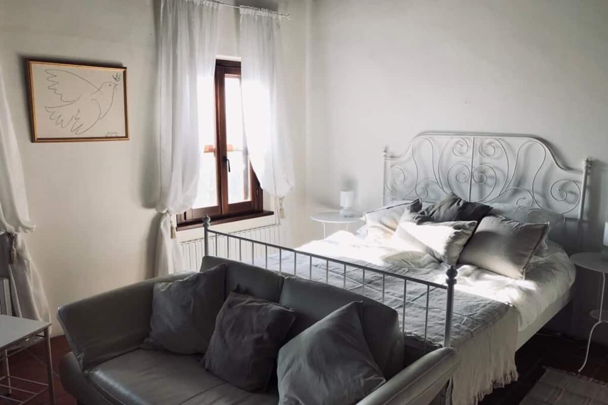 Quarto casal (Room 4) | Roupas de cama premium, edredons de pluma, individualmente decorados