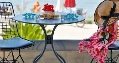 Elimia Suites & Studios