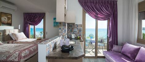 Premium bedding, in-room safe, individually decorated, soundproofing