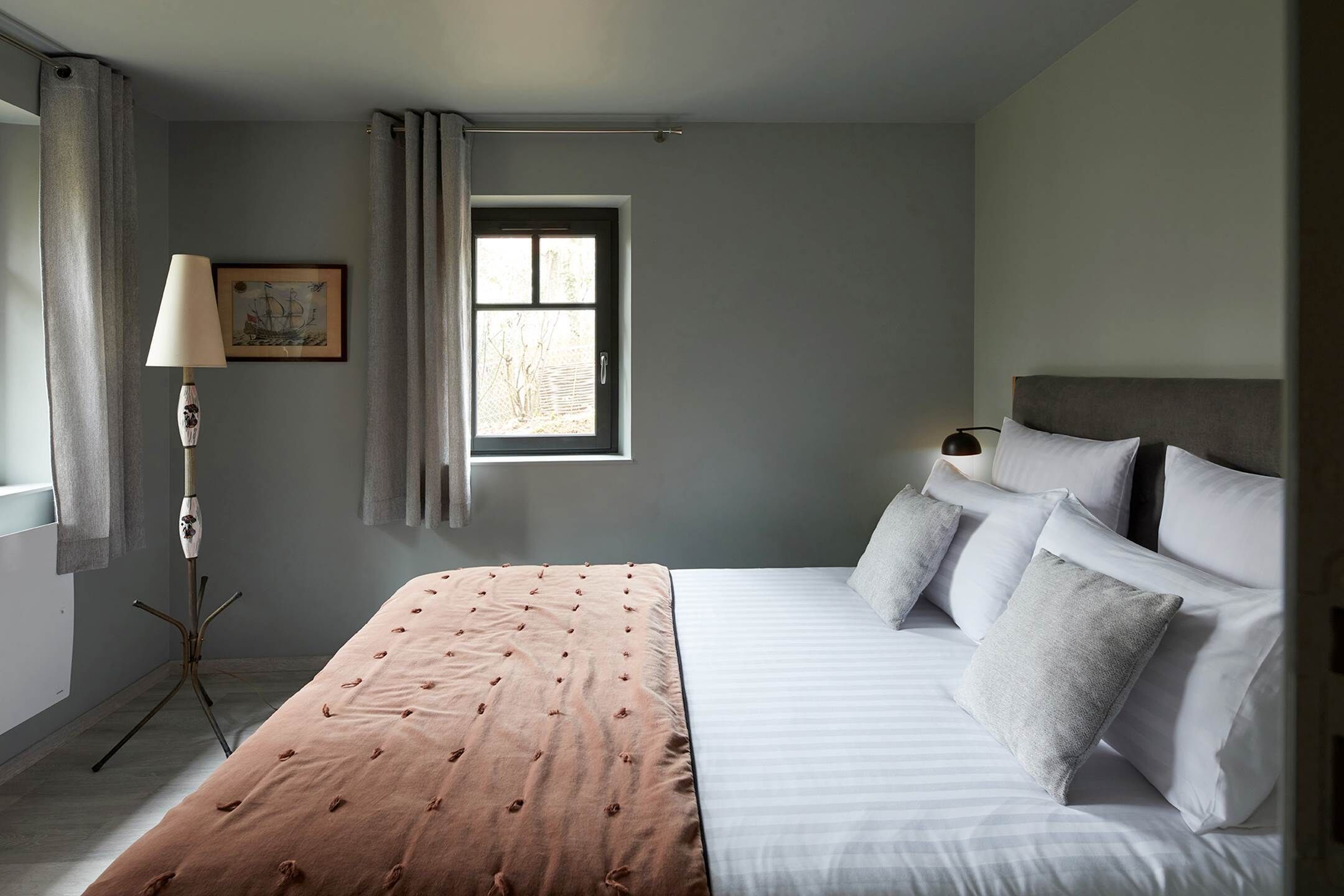 4 bedrooms, iron/ironing board, travel crib, free WiFi