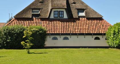 Lovely Holiday Home in Texel near Sea