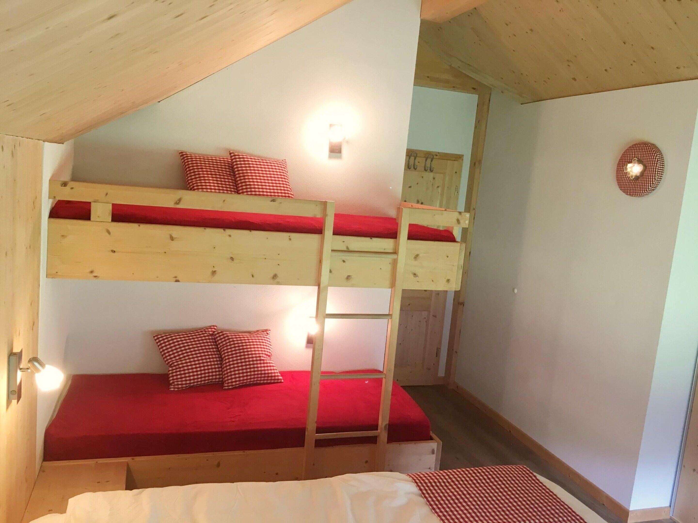 Nhà gỗ | 4 phòng ngủ, trang bị nội thất với thiết kế riêng biệt 