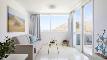 Suite, salle de bains attenante, vue mer (CAT. 6) | Bar lounge