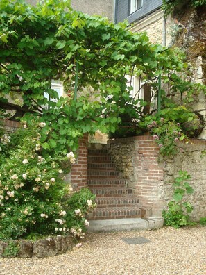 Exterior - La Tonnelle (Vouvray)