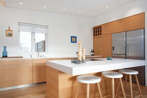 雪櫃、焗爐、爐具、洗碗機