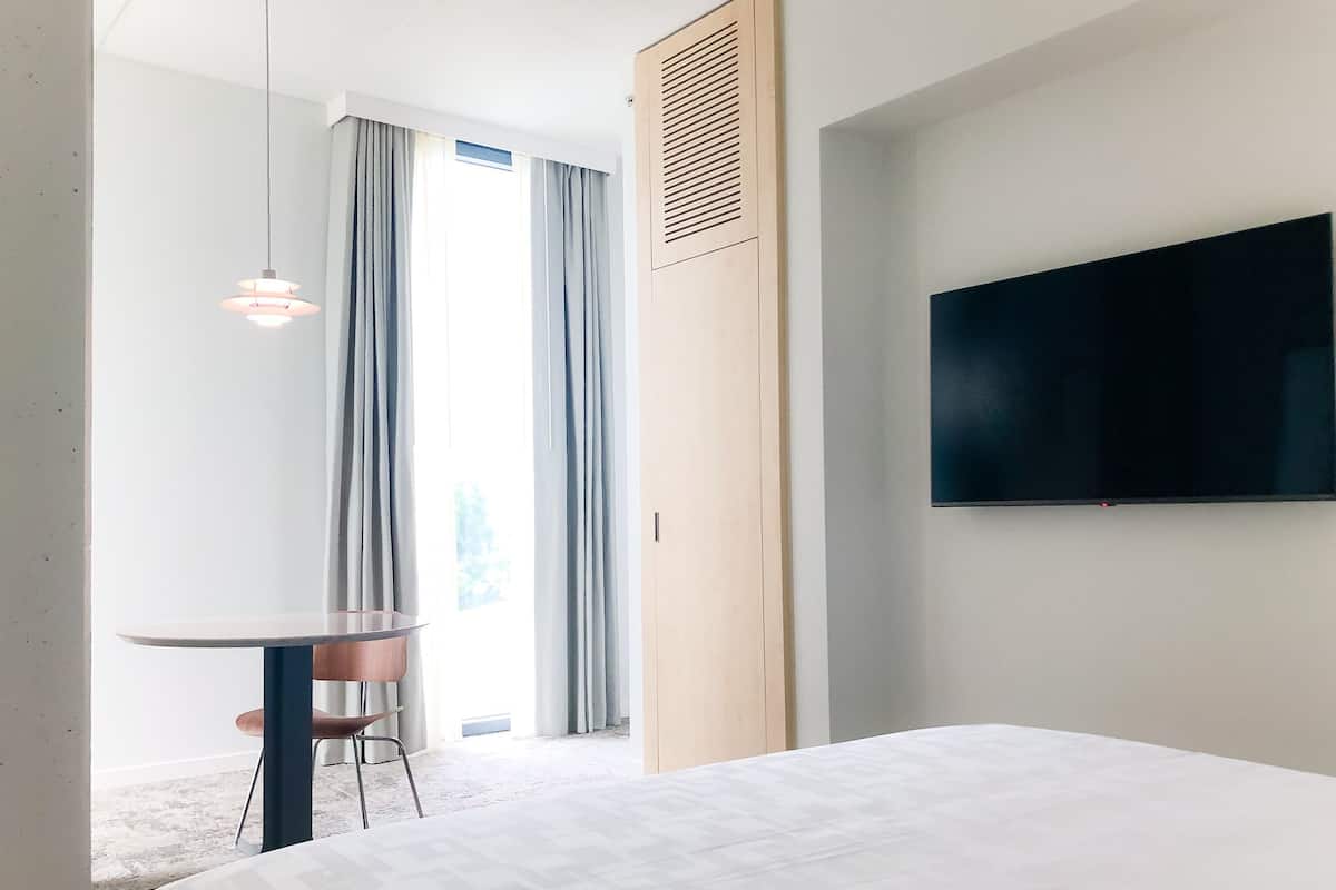 Suite, City View | In-room safe, desk, iron/ironing board, free WiFi