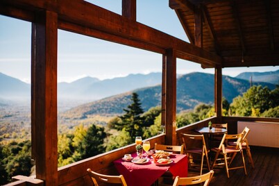 Pasithea Mountain Chalet