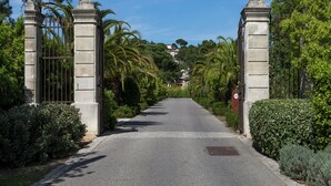 Villa | Recepción