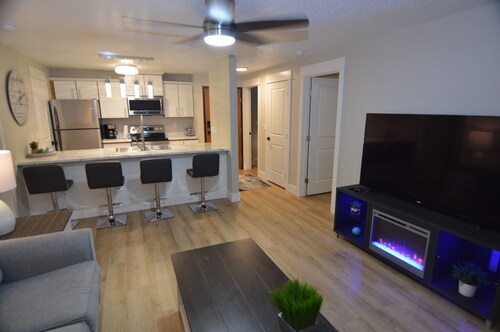 Modern Condo only Minutes from Deadwood & Sturgis!