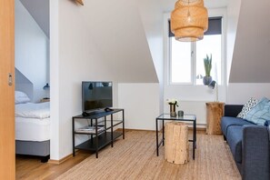 TV - Tyr 1BR apartment (Reykjavík)