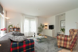House | Living room - Peaceful Dune Retreat With Garden (Schoorl)
