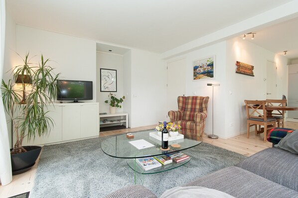 Living room - Peaceful Dune Retreat With Garden (Schoorl)