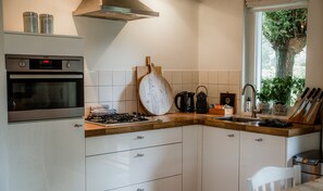 Ferienhaus | Eigene Küche | Ofen, Herdplatte, Hochstuhl