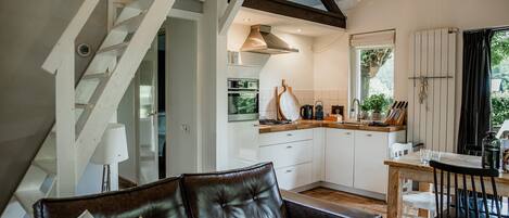 บ้านพัก | ห้องนั่งเล่น | เตาผิง