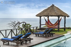 Piscine couverte, piscine extérieure