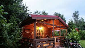 Exterior - Wooden Cottage With a Veranda Located in a Natural Area (Onstwedde)