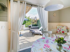 Dining - Apartments in a Residence, Nearby the Lake Garda (t Zand)