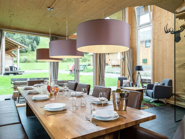Chalet | Dining