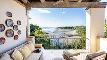 Luxury Suite (Pied-a-terre) | View from room