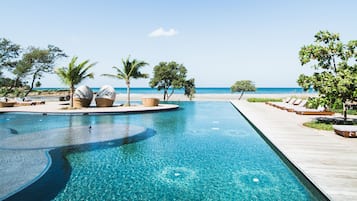 3 outdoor pools