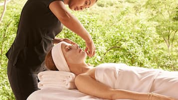 Salas para tratamentos a dois, massagens musculares profundas
