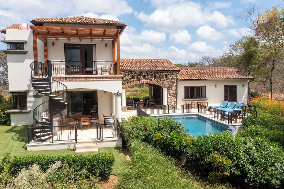 Casa de la Selva | Draps italiens de Frette, literie de qualité, coffre-fort, décor unique