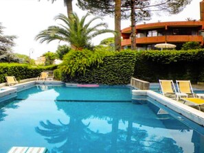 Seasonal outdoor pool - Eurotel 505 (Rapallo)