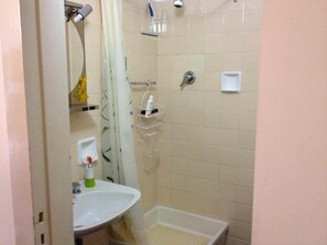 Apartment, 1 Bedroom | Bathroom | Shower, rainfall showerhead, hair dryer, bidet - Eurotel 523 (Rapallo)