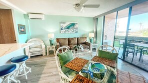 Smart TV, DVD player