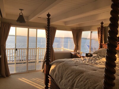 Redondo Waterfront Beach House