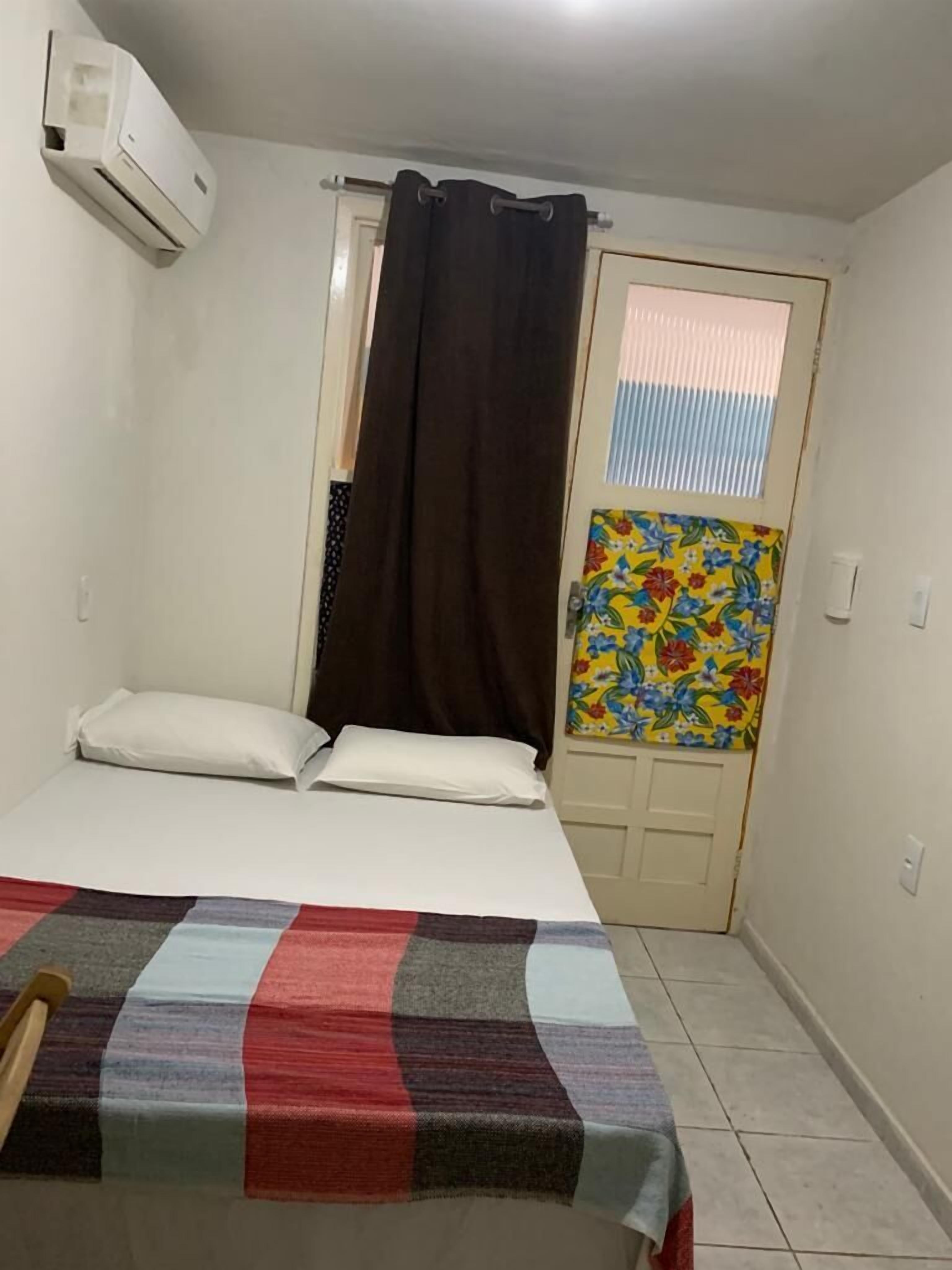 Phòng hạng Business | Minibar, bàn, khu vực làm việc phù hợp cho laptop, phòng cách âm 