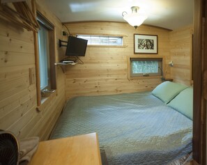 Iron/ironing board, travel crib, free WiFi, bed sheets