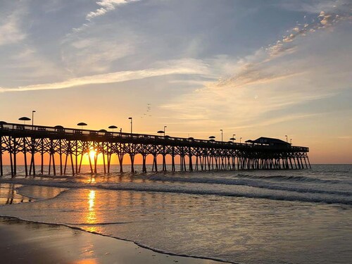 Stunning OCEAN FRONT Large 2 bedroom SUITE with breathtaking views