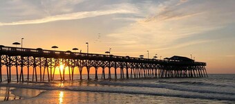 Stunning OCEAN FRONT Large 2 bedroom SUITE with breathtaking views