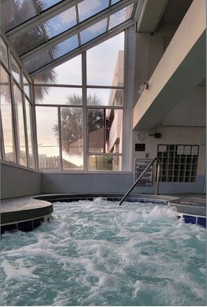 Spa - Stunning OCEAN FRONT Large 2 bedroom SUITE with breathtaking views (Murrells Inlet)