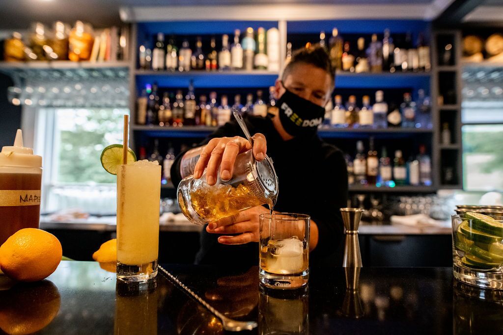 Bar (en el alojamiento)