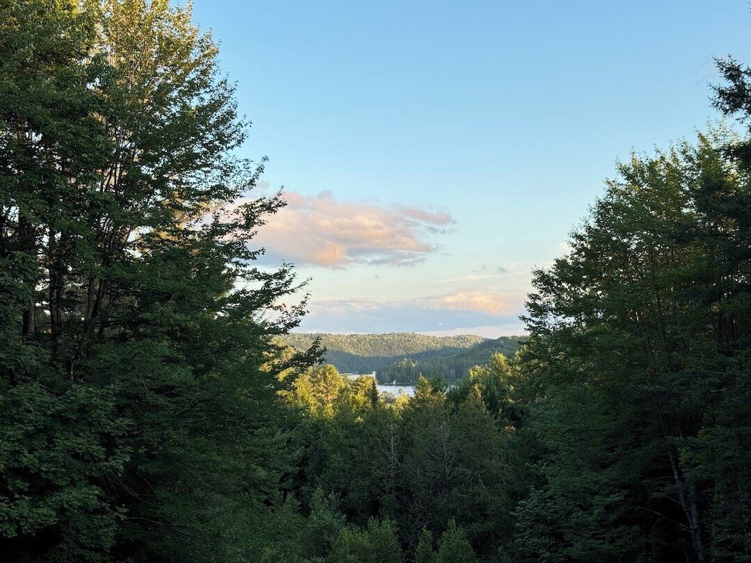 house at the ledges | 2 bedrooms, premium bedding, individually decorated