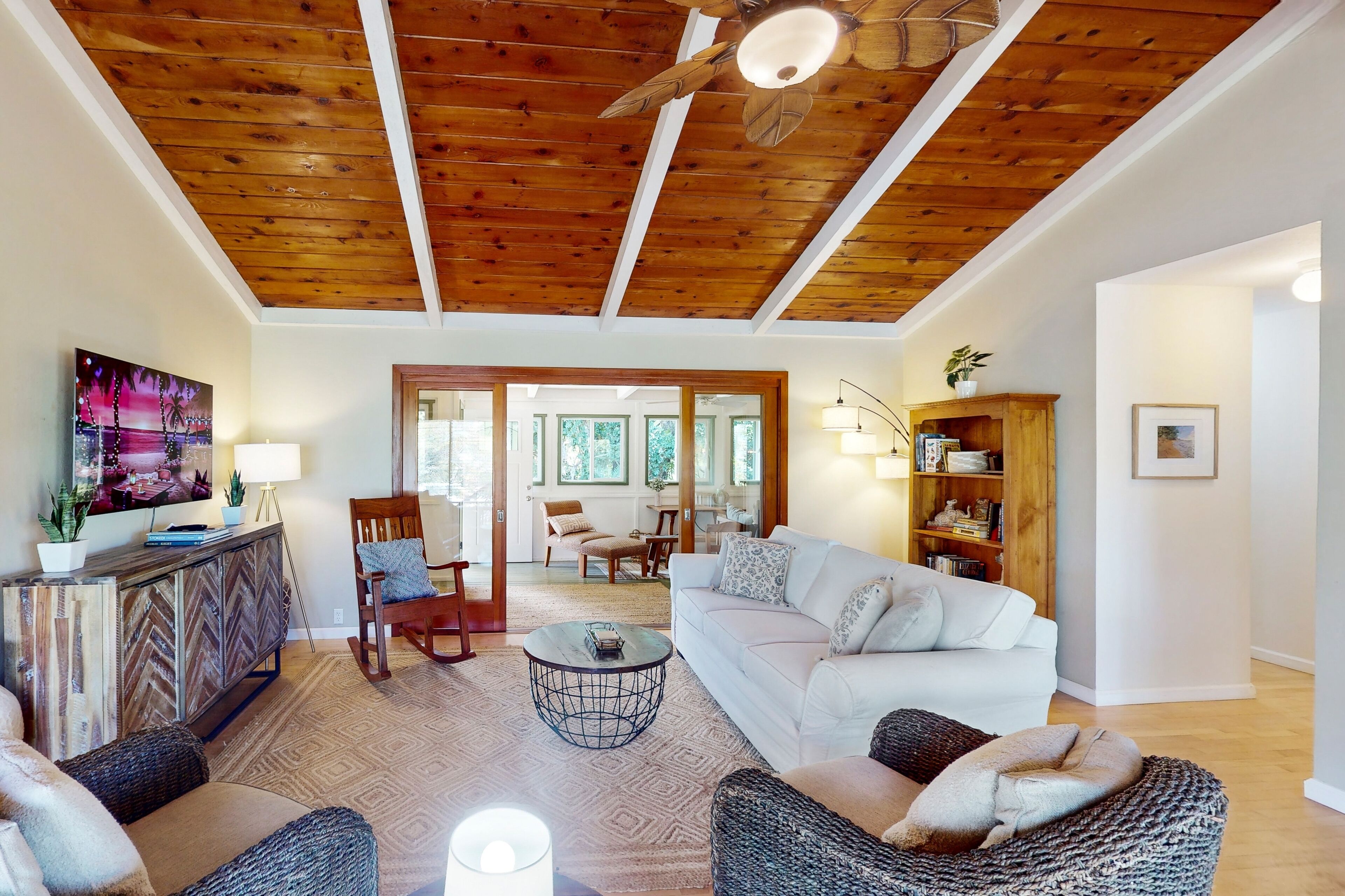 Tropical Kauai home with enclosed, furnished lanai, fruit trees, hot tub & AC