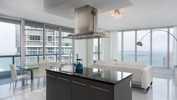 Private kitchen - ICON Brickell Residences by SV Rentals (Miami)