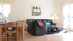 Villa | Dining - Luxurious Villa in Thueyts With Private Pool (Thueyts)