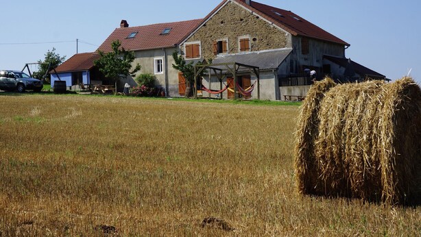 Exterior - Serene Holiday Home in Rémilly With a Terrace (Remilly)