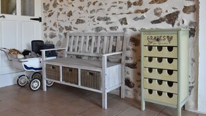 Room - Serene Holiday Home in Rémilly With a Terrace (Remilly)