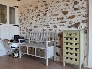 3 bedrooms, individually furnished - Serene Holiday Home in Rémilly With a Terrace (Remilly)