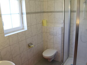 Apartment | Bathroom - Huge Apartment in Sankt Margarethen im Lungau near Ski Lift (Sankt Michael im Lungau)