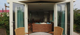 Nice Chalet with Dishwasher near Wadden Sea