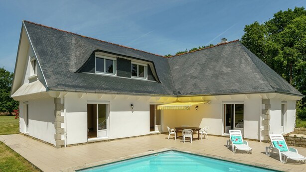 Exterior - Beautiful Villa With Swimming Pool, a Large Garden Located in a Beautiful Green Area (Concarneau)